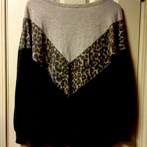 Women’s Top First Love By Lovelyn Size Small Long Sleeve - Picture 5 of 5